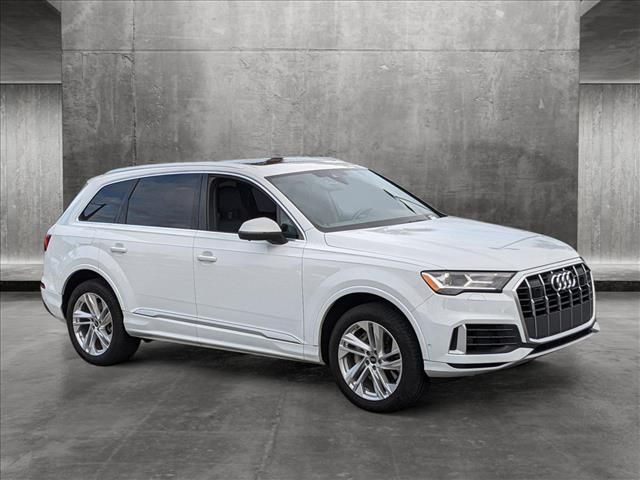 2023 Audi Q7 Premium Plus