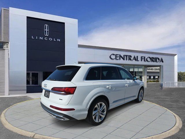 2023 Audi Q7 Premium Plus