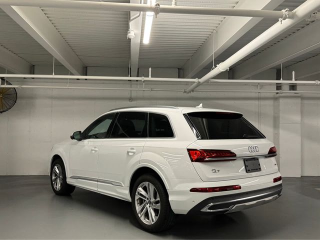 2023 Audi Q7 Premium Plus