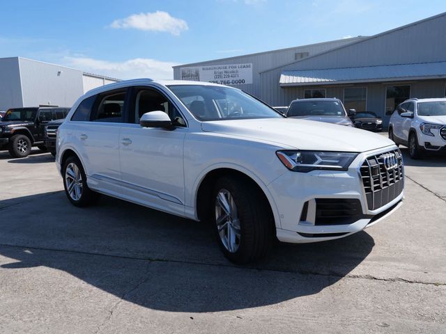 2023 Audi Q7 Premium Plus