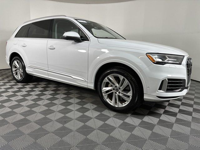 2023 Audi Q7 Premium Plus