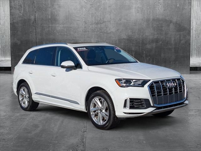 2023 Audi Q7 Premium Plus