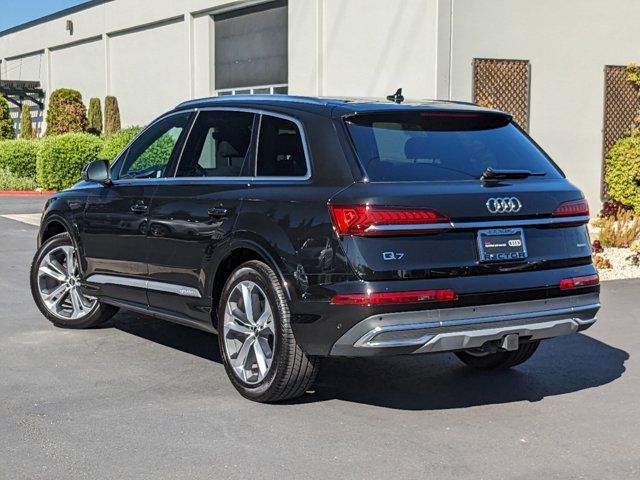 2023 Audi Q7 Premium Plus