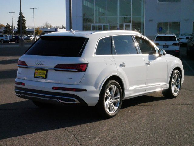 2023 Audi Q7 Premium Plus