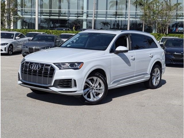 2023 Audi Q7 Premium Plus