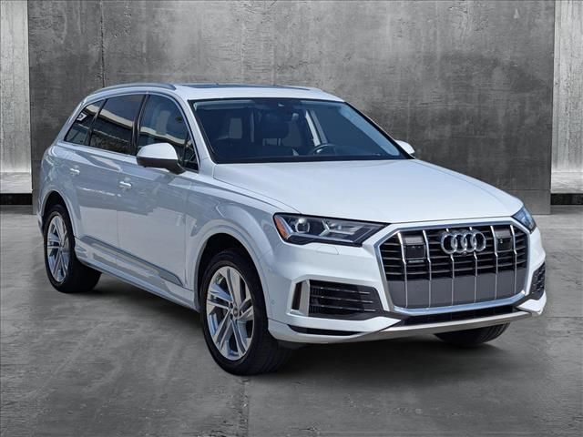 2023 Audi Q7 Premium Plus