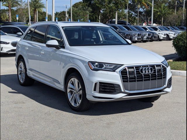 2023 Audi Q7 Premium Plus