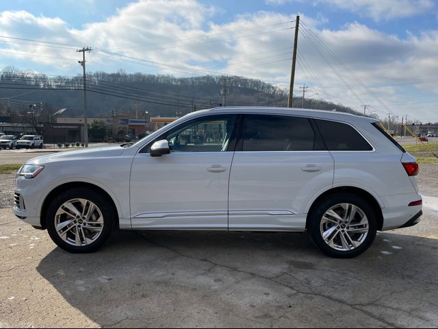 2023 Audi Q7 Premium Plus