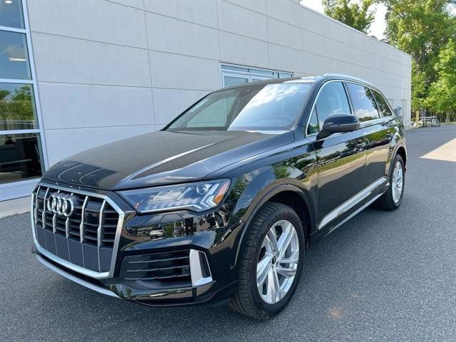 2023 Audi Q7 Premium Plus