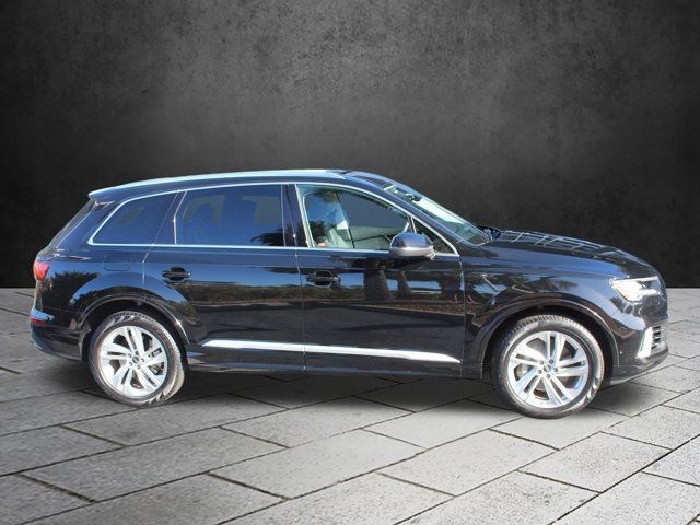 2023 Audi Q7 Premium Plus