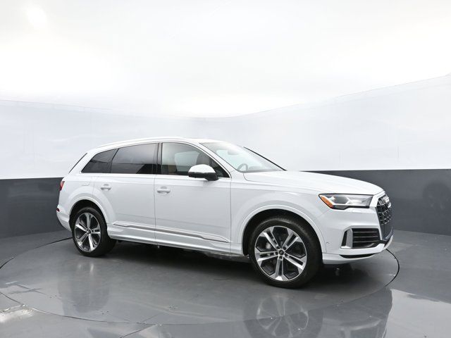 2023 Audi Q7 Premium Plus