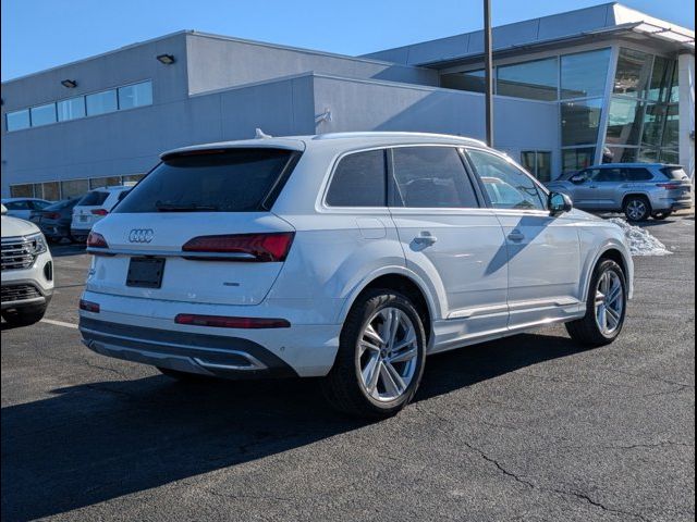 2023 Audi Q7 Premium Plus