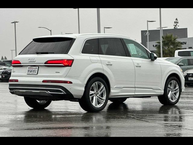 2023 Audi Q7 Premium Plus