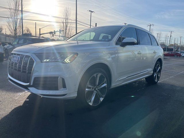 2023 Audi Q7 Premium Plus