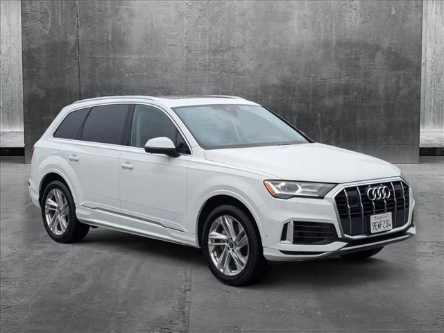 2023 Audi Q7 Premium Plus