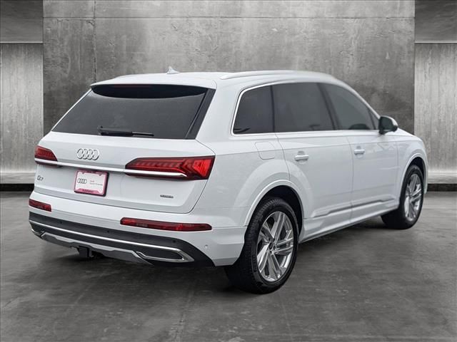 2023 Audi Q7 Premium Plus