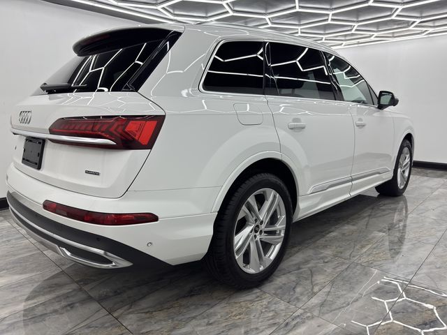 2023 Audi Q7 Premium Plus