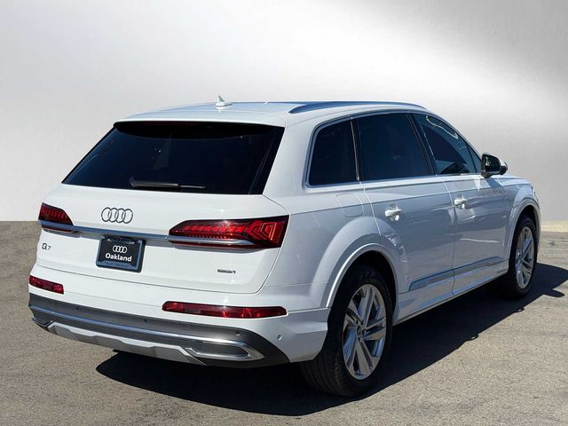 2023 Audi Q7 Premium Plus