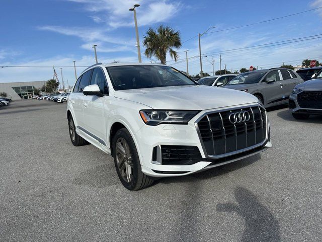 2023 Audi Q7 Premium Plus