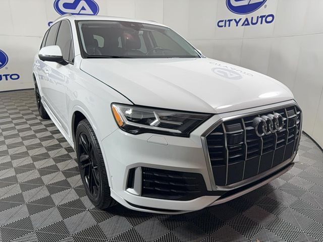 2023 Audi Q7 Premium Plus