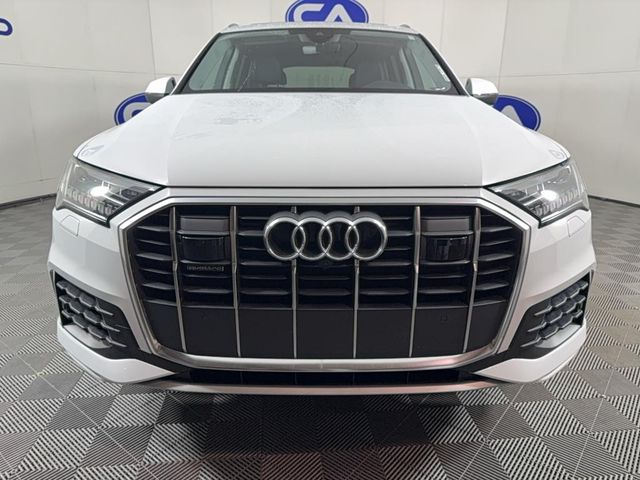 2023 Audi Q7 Premium Plus