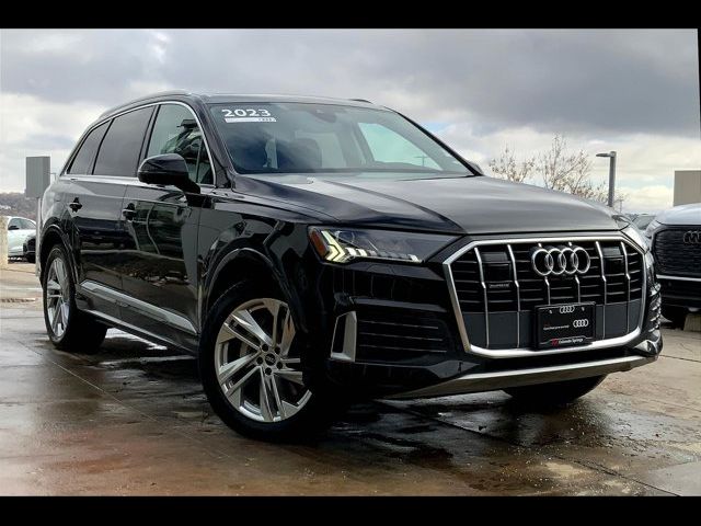 2023 Audi Q7 Premium Plus