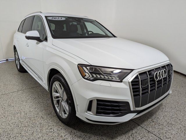 2023 Audi Q7 Premium Plus