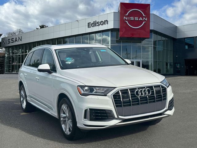 2023 Audi Q7 Premium Plus