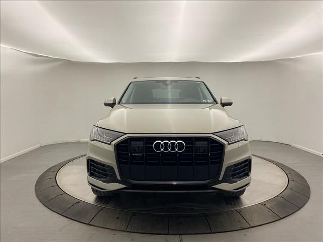 2023 Audi Q7 Premium Plus
