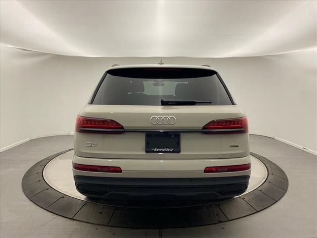 2023 Audi Q7 Premium Plus