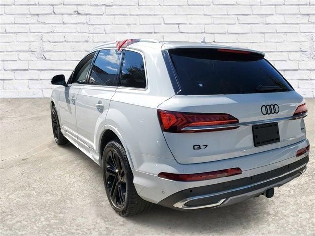 2023 Audi Q7 Premium Plus