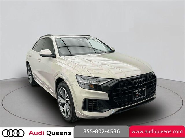 2023 Audi Q8 Premium