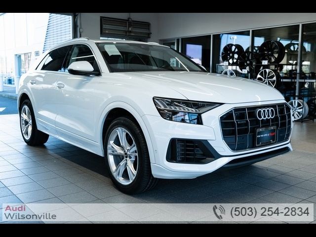 2023 Audi Q8 Premium Plus