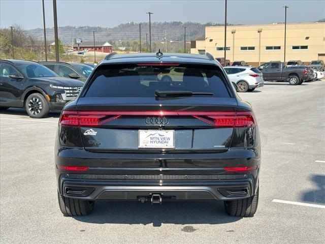 2023 Audi Q8 Premium Plus