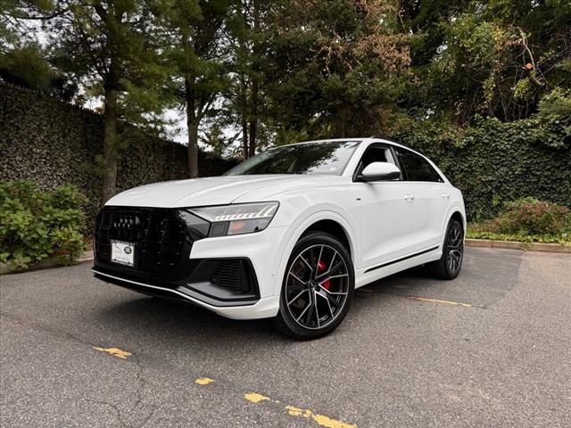 2023 Audi Q8 Premium Plus