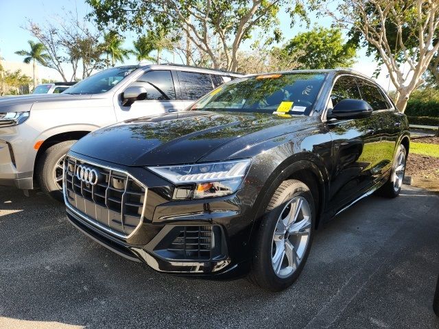 2023 Audi Q8 Premium Plus