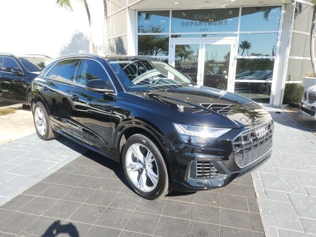 2023 Audi Q8 Premium Plus