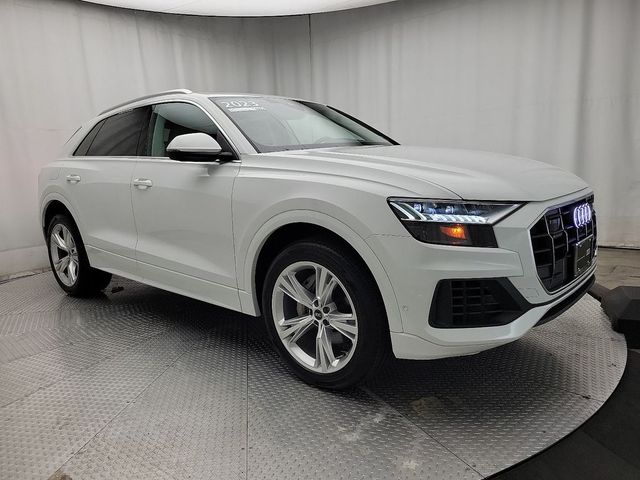 2023 Audi Q8 Premium Plus