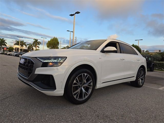 2023 Audi Q8 Premium Plus