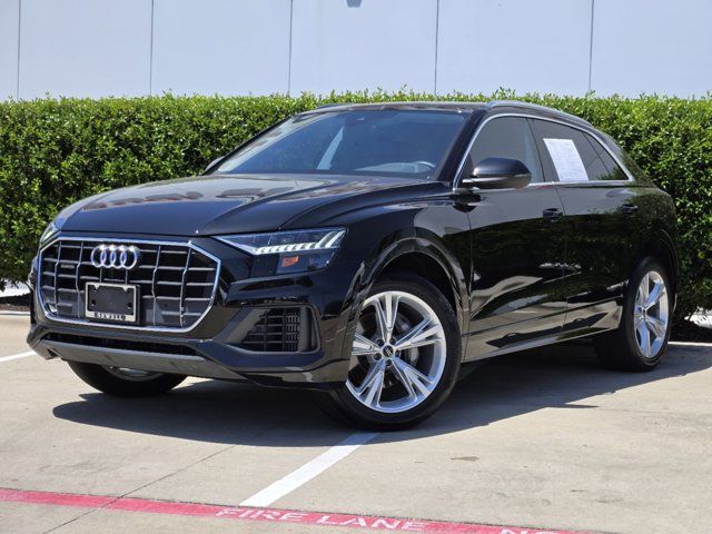 2023 Audi Q8 Premium