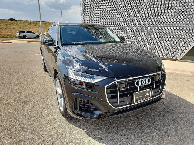 2023 Audi Q8 Premium