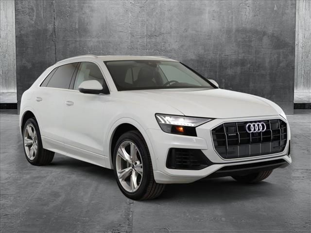 2023 Audi Q8 Premium Plus