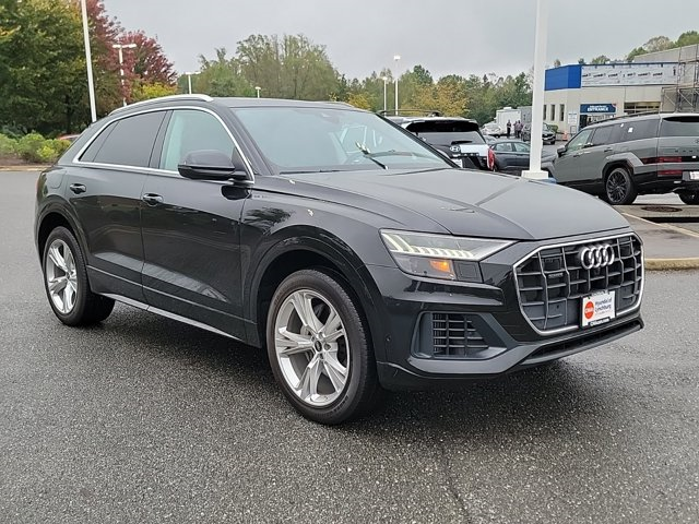 2023 Audi Q8 Premium Plus