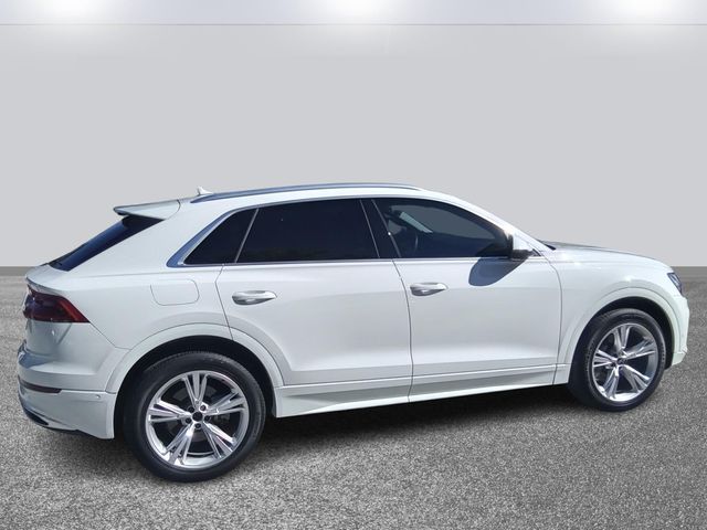2023 Audi Q8 Premium Plus