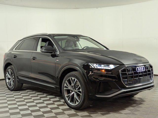 2023 Audi Q8 Premium Plus