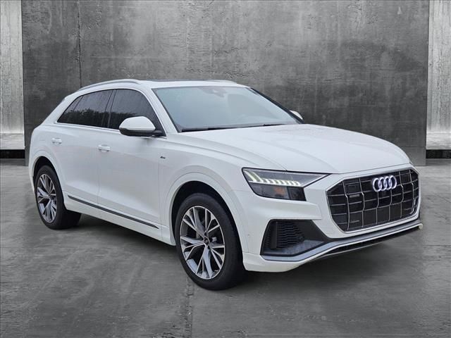 2023 Audi Q8 Premium Plus