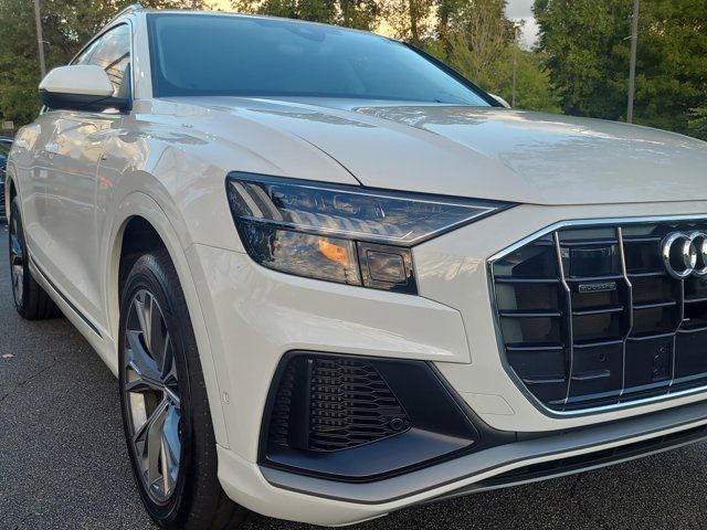 2023 Audi Q8 Premium Plus