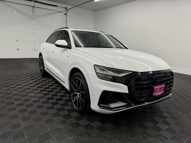 2023 Audi Q8 Premium Plus