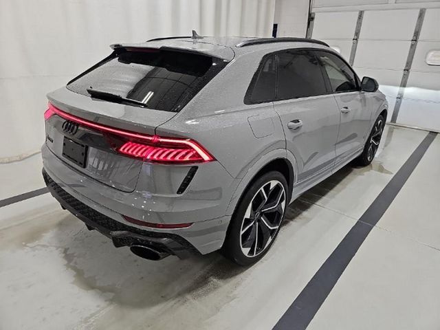 2023 Audi RS Q8 Base