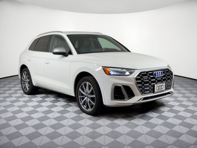 2023 Audi SQ5 Premium Plus